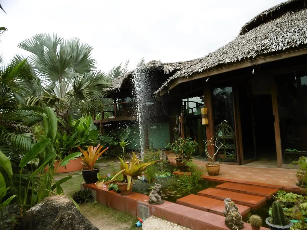 Guest house Relax Eco Life Center - Khao Lak Hotel
